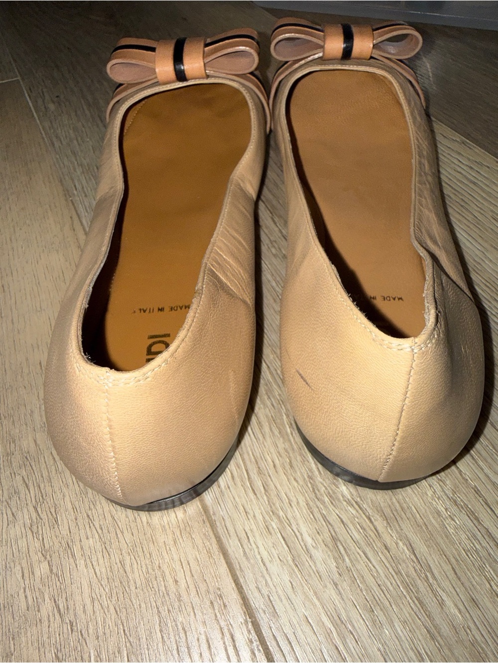 Fendi Two-Tone Beige and Black Leather Ballet Flats with Bow 40.5 - Picture 3 of 9